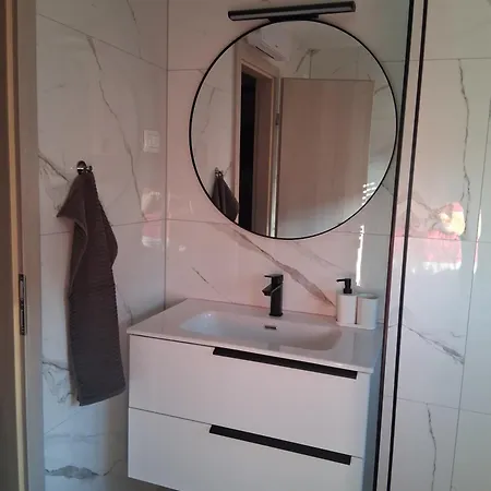 Appartement Leni 1 *